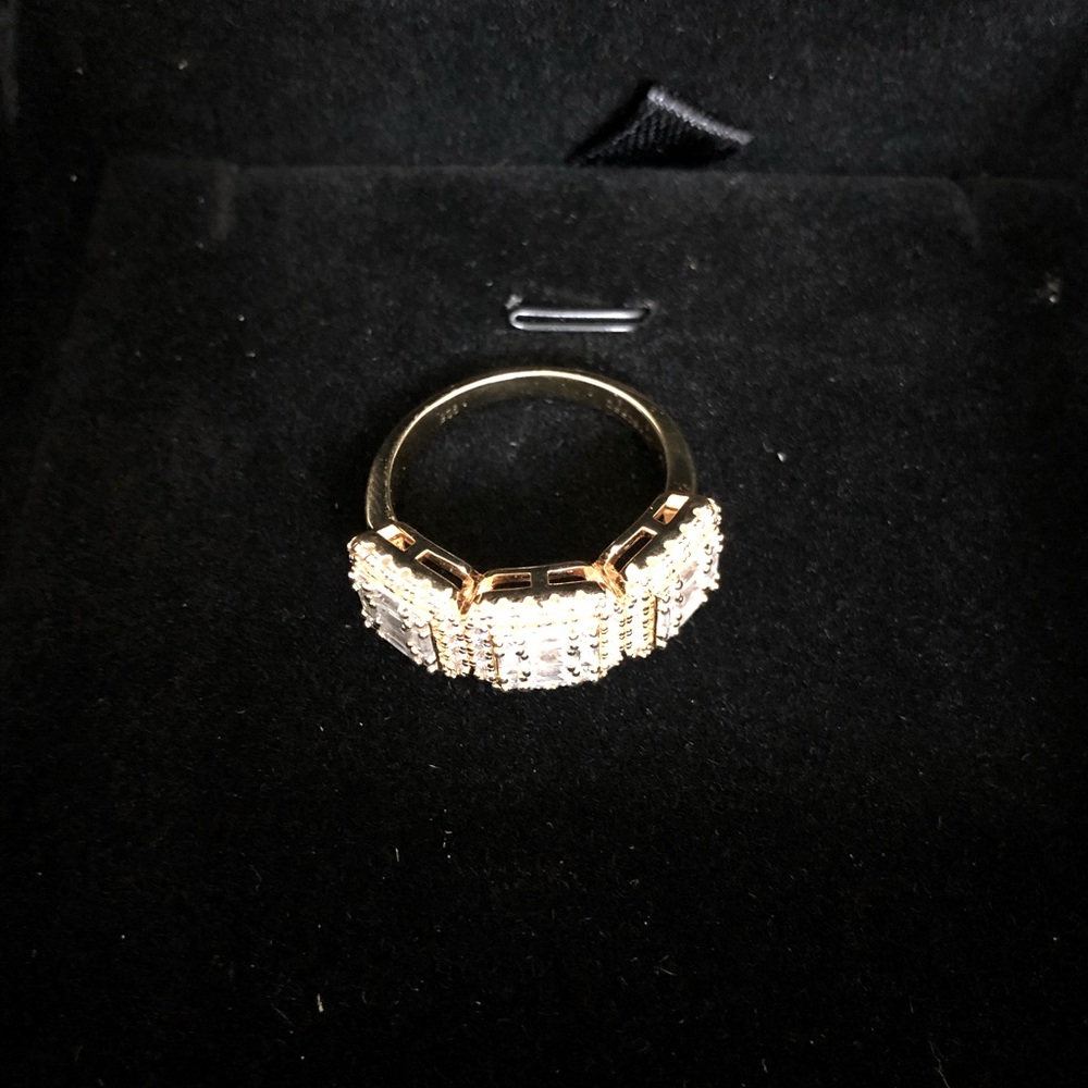 Gold Men’s ring